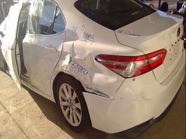 2018 TOYOTA CAMRY, WHITE, LE, 2.5L, AT,  Z24927